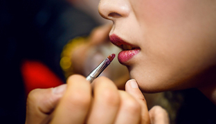 专业化妆师特训班（彩妆造型培训班哪家好