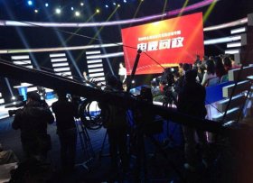 湖南经视“电视问政”化妆造型由玩美化妆学校倾力打造