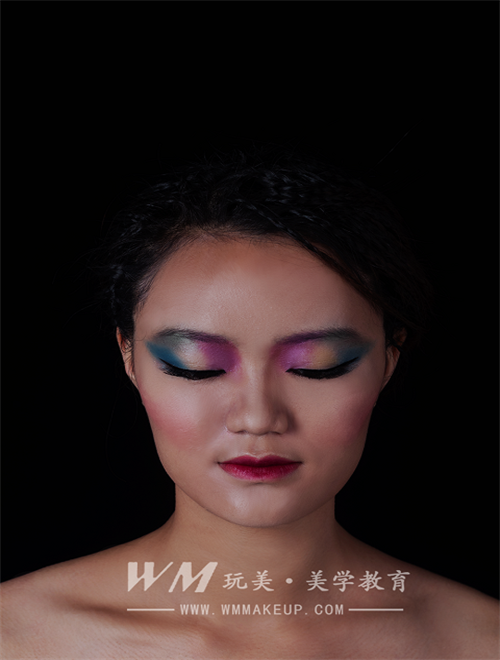 舞台黑暗系妆容