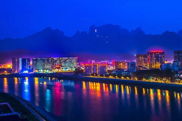 张家界化妆培训学校十强(张家界化妆学校哪家好)