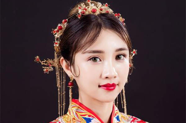 化妆学校学费多少?化妆学校正规学校学费一览表