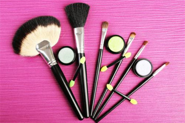 化妆师需要哪些工具 化妆师需要哪些工具