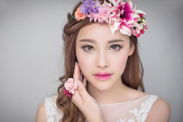 新娘跟妆师一个月能赚多少？